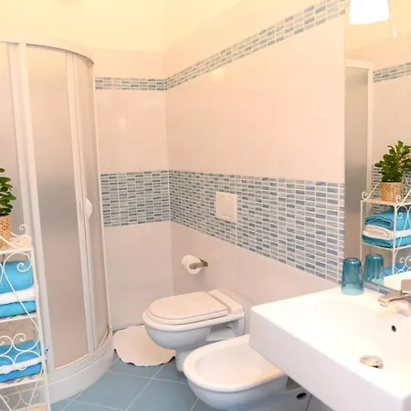 With One Bedroom In With Furnished Balcony And Wifi 3 Km From The Beach سكانتْسانو