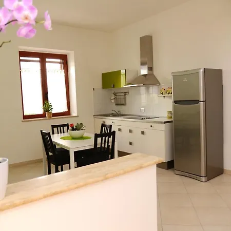 アパート With One Bedroom In With Furnished Balcony And Wifi 3 Km From The Beach *