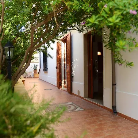 With One Bedroom In With Furnished Balcony And Wifi 3 Km From The Beach * سكانتْسانو