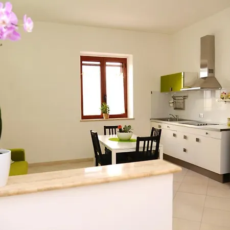 With One Bedroom In With Furnished Balcony And Wifi 3 Km From The Beach سكانتْسانو