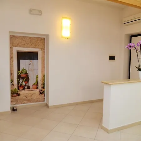 With One Bedroom In With Furnished Balcony And Wifi 3 Km From The Beach شقة *